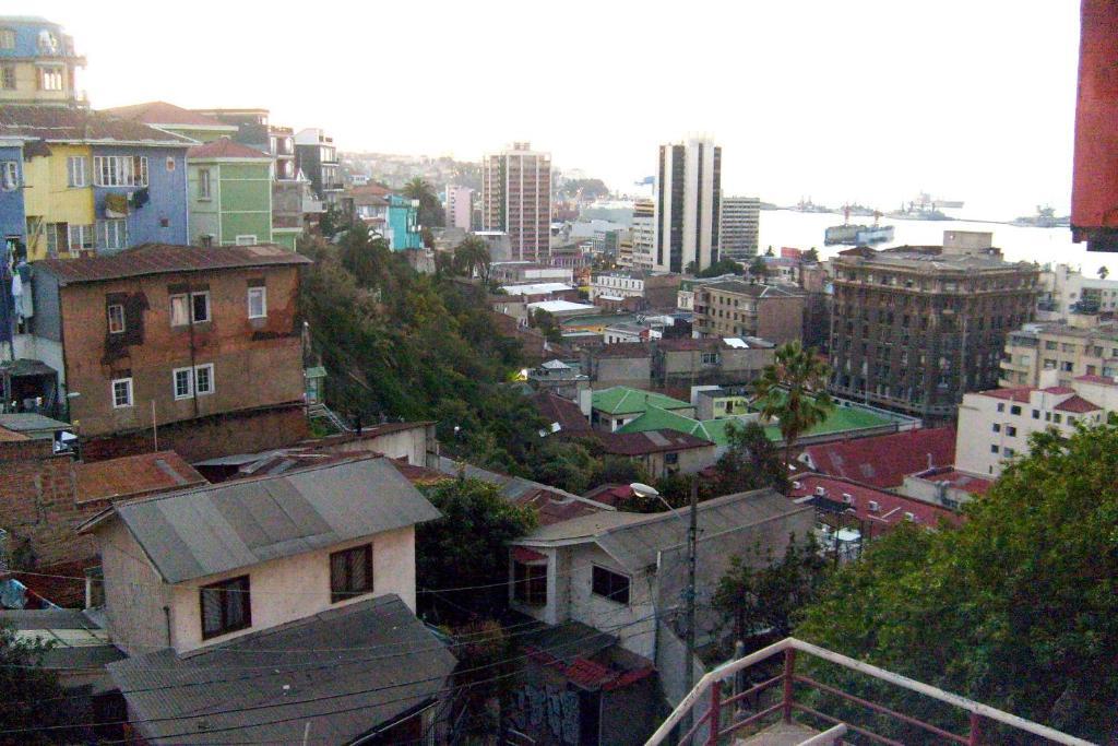 Hostal Destino Bellavista บัลปาราอีโซ ภายนอก รูปภาพ