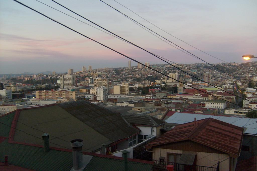 Hostal Destino Bellavista บัลปาราอีโซ ภายนอก รูปภาพ