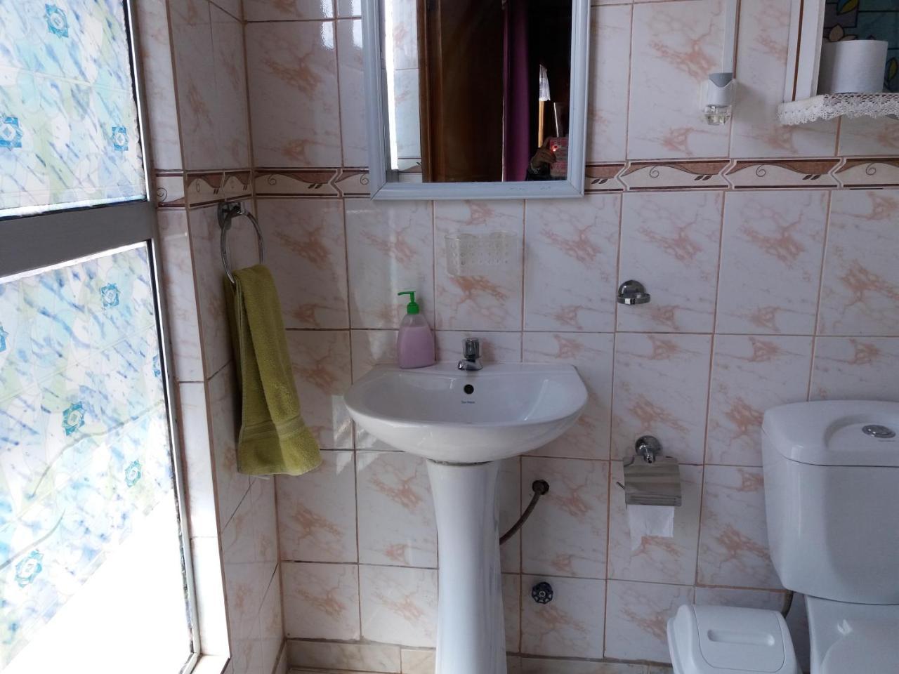 Hostal Destino Bellavista บัลปาราอีโซ ภายนอก รูปภาพ
