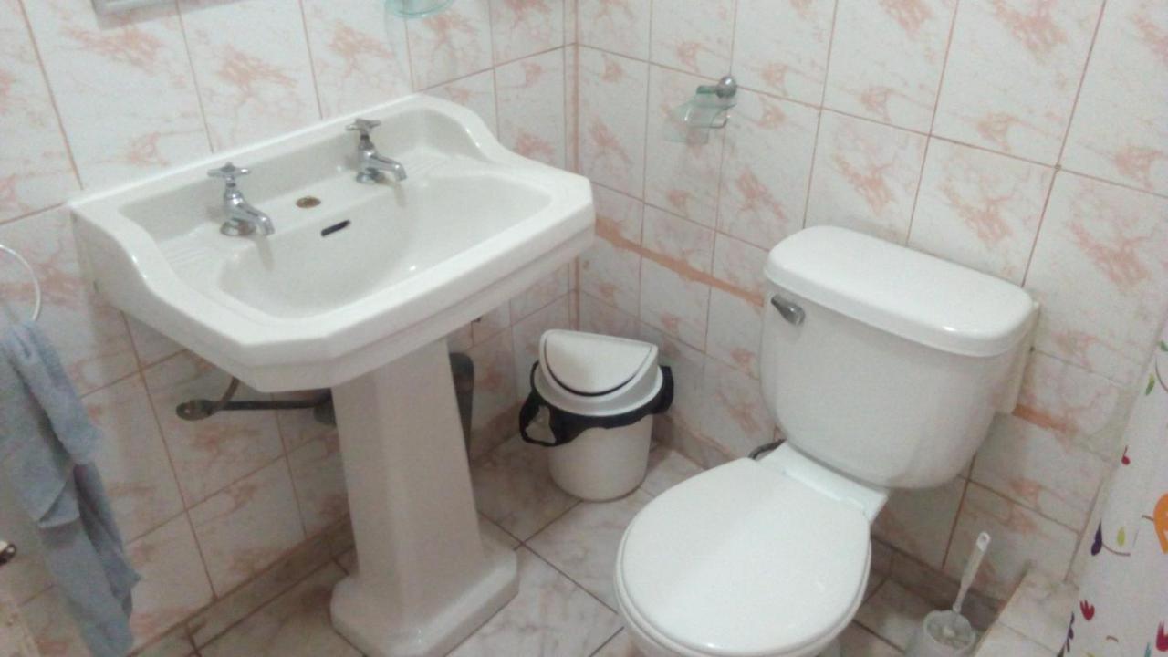 Hostal Destino Bellavista บัลปาราอีโซ ภายนอก รูปภาพ